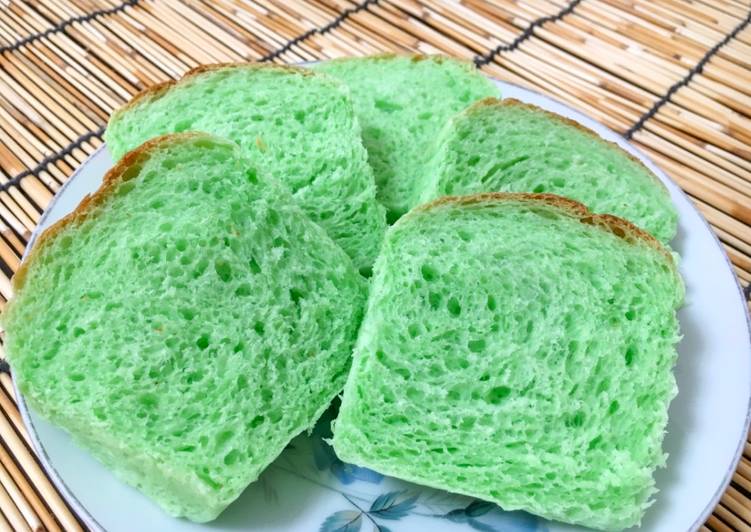 gambar untuk cara membuat Roti Tawar Pandan Eggless | Lembut dan Berserat Halus