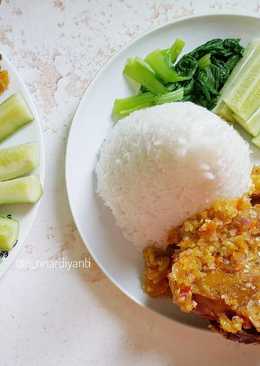 87. Bebek Goreng Sambal Bawang Pedas