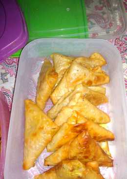 Samosa kentang sosis