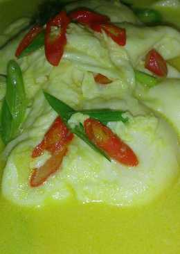 Gulai telur mata sapi