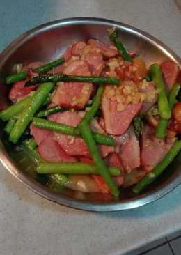 Bebek asap tumis asparagus