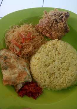 Nasi kuning sederhana