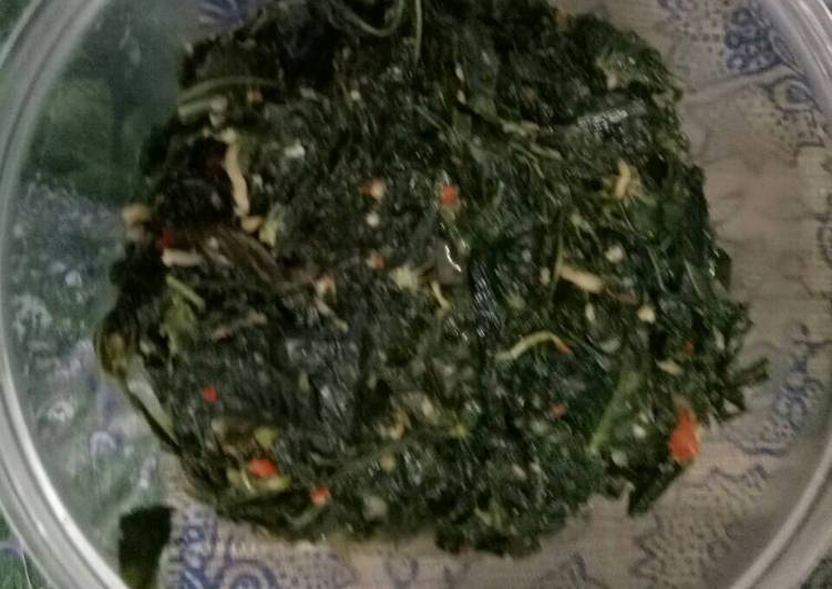 bahan dan cara membuat Tumis daun singkong & daun pepaya