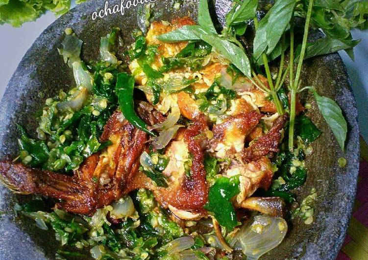 resep lengkap untuk Ayam penyet cabe ijo