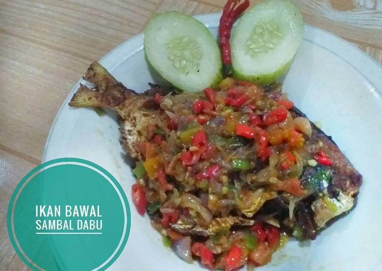 gambar untuk cara membuat Ikan Bawal Goreng Sambal Dabu-Dabu