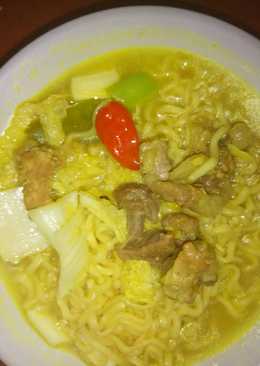 Mie kuah bumbu soto