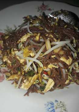 Bihun beras merah goreng