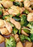 Ayam brokoli cabe hijau