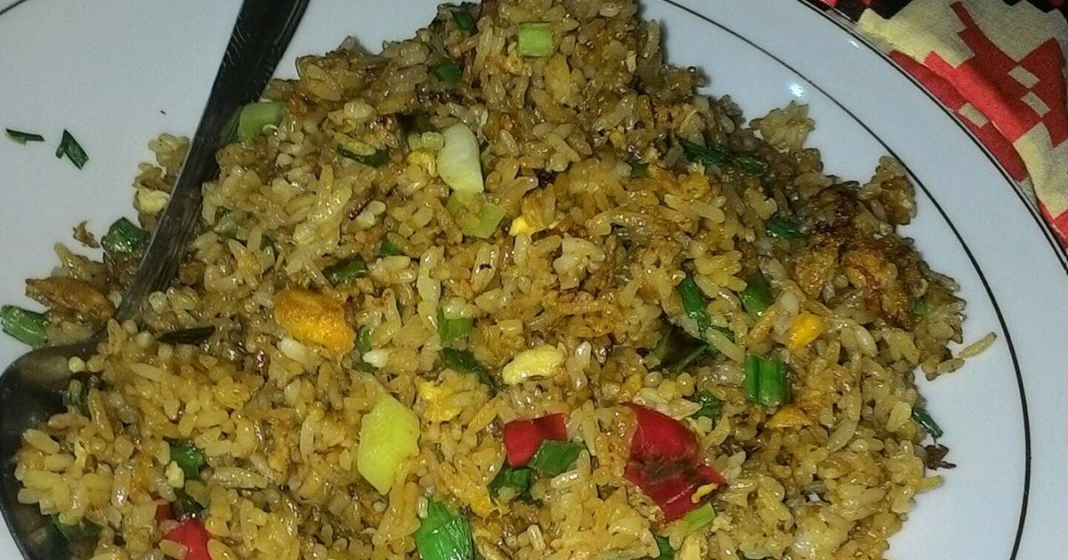  Resep Nasi Goreng Tuna  oleh Laraswati Lestari Ningrum 