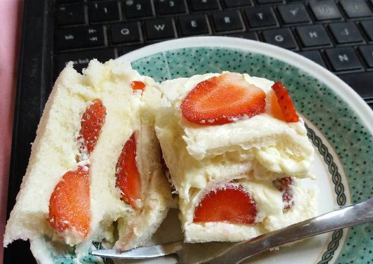 cara membuat Sandwich Strawberry (No Bake Cake)