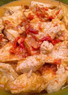 Tahu Balado Kuah Santan Pedas