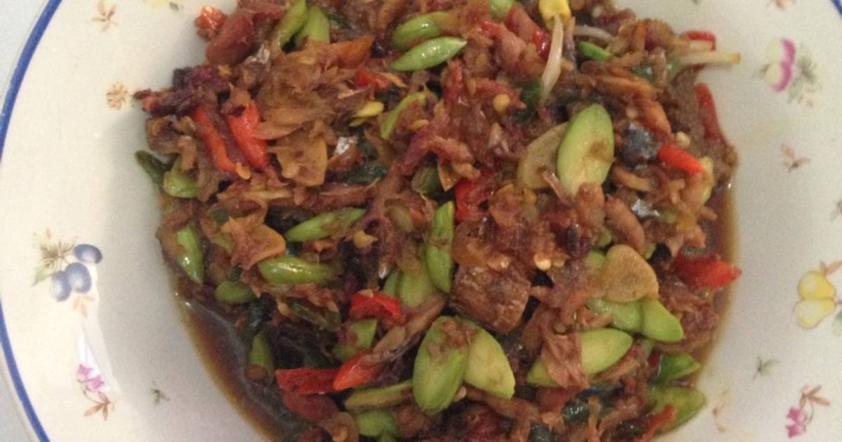 Resep Oseng  iwak pedo ikan asin oleh enny yuniati Cookpad