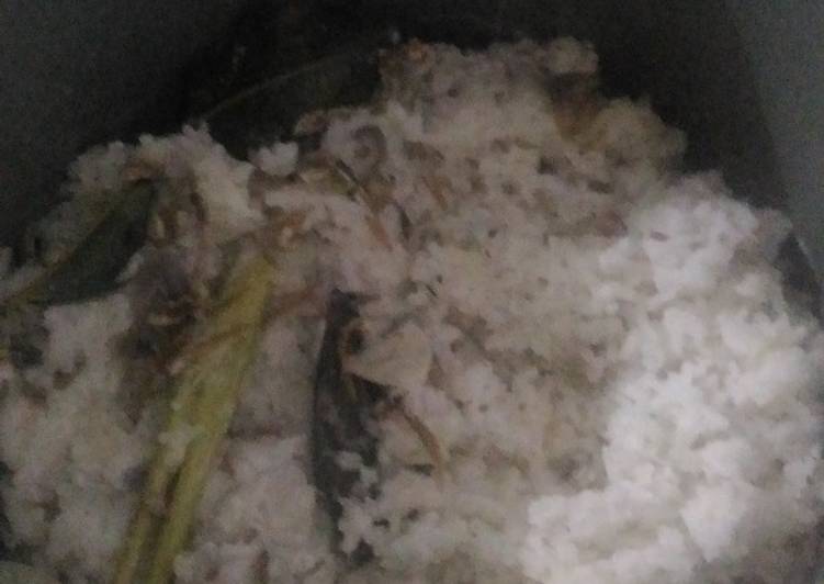 resep lengkap untuk Nasi liwet magic com