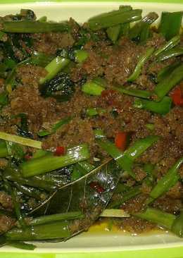 Tumis Kangkung Oncom