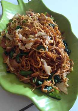 Mie goreng pedas manis