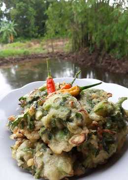 Bakwan sayur garing diluar lembut di dalam