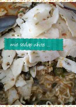 Mie sedap White... daun ubi