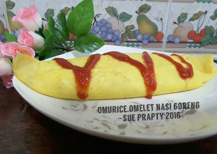 bahan dan cara membuat Omurice,Omelet Nasi Goreng