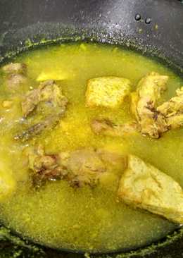 Opor Ayam Tahu