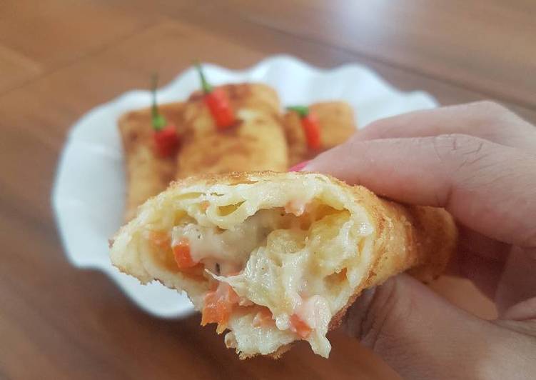 gambar untuk cara membuat Chesy sausage ragout risoles