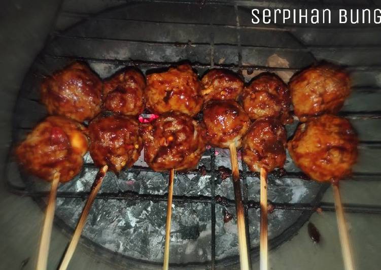 resep lengkap untuk Bakso Bakar Pedas Kelenger isi Ayam Pedas dan Telur Puyuh