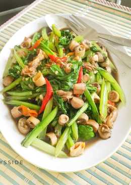 Tumis sawi hijau dengan cumi asin (#pr_recookmantenelise)