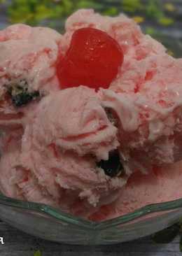 Yogurt Ice Cream Strawberry