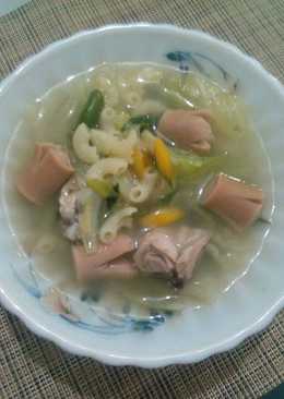 Sop Ayam Sosis Macaroni