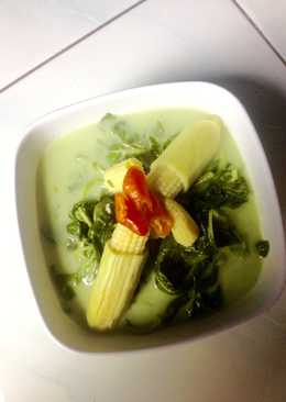 Sayur bayam kuah santan spesial (jagung muda)