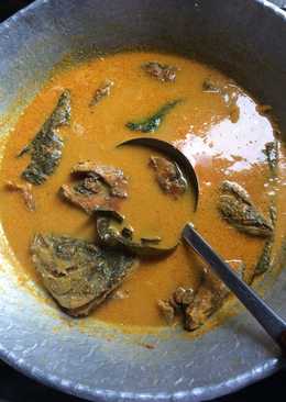 Gulai ikan salmon
