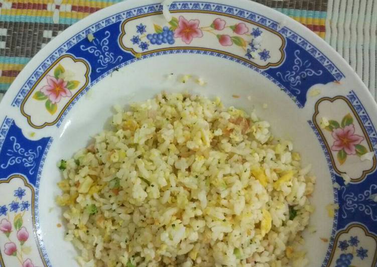 Resep MPASI 1+ Nasi Goreng 4 Bintang - Dellamartha