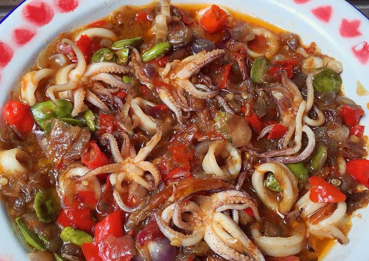 bahan dan cara membuat Sambal Cumi Pete