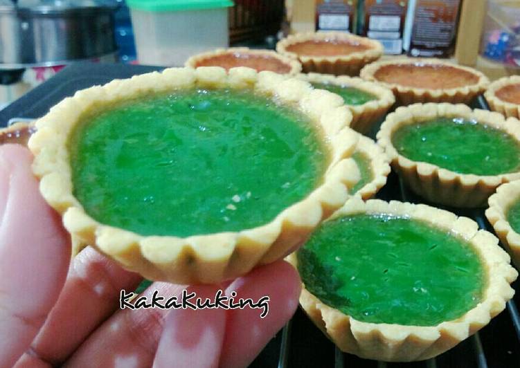 resep Pie Susu Greentea Strawberry