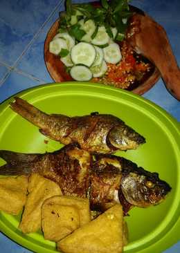 61 resep ikan mas goreng enak dan sederhana - Cookpad