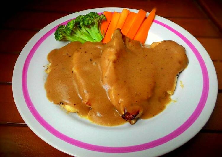 Resep Steak ayam super simple - Putrie MoMo