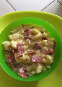Macaroni schotel kukus with smoked beef