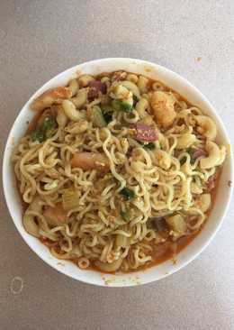 Seblak makaroni rasa Indomie
