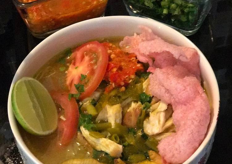 bahan dan cara membuat Soto ayam