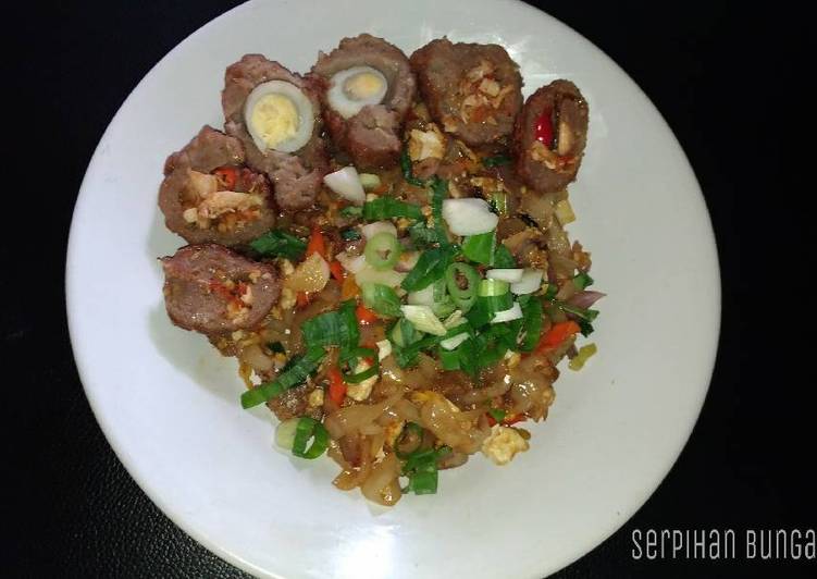 resep makanan Kwetiau Bakso Goreng