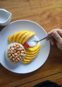 Mango & Sticky Rice with Coconut Milk
