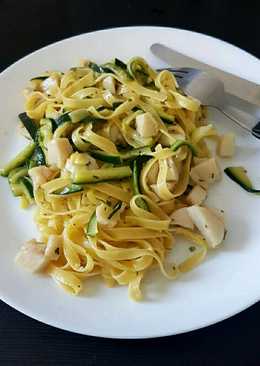 Tagliatelle con capesante e zucchini (pasta scallop & zucchini)