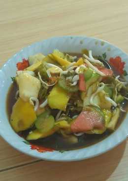 Asinan sayur dan buah