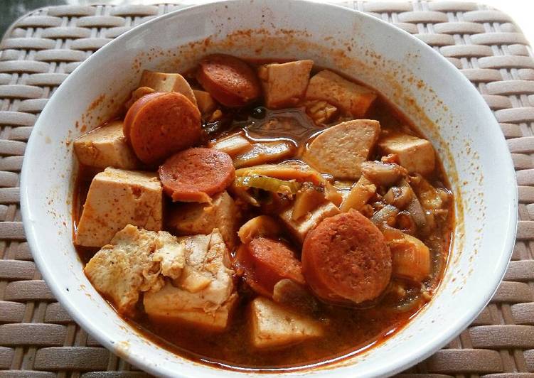 resep lengkap untuk Sundubu chigae (silk sun tofu stew) / tahu pedas korea