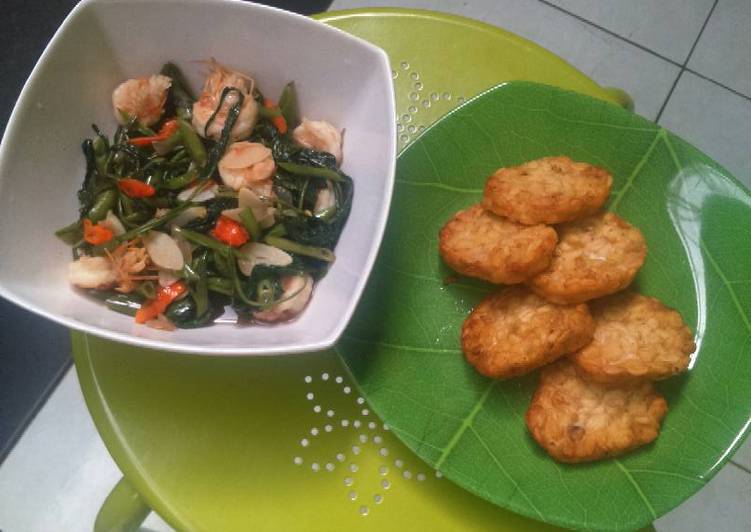 gambar untuk cara membuat Tumis Kangkung Seafood