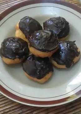 Donat coklat enyoy.