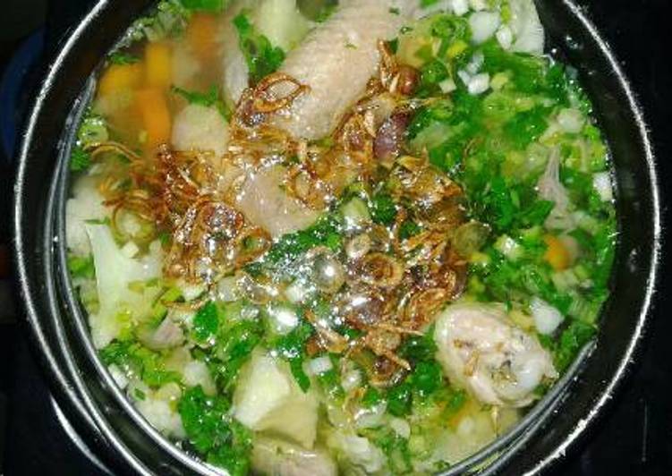 resep lengkap untuk Sop Ayam Mudah