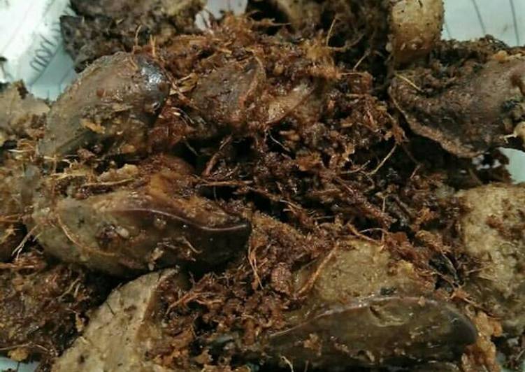 bahan dan cara membuat Ati Ampela Ayam Goreng Laos