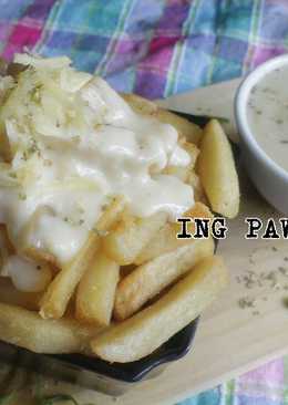 French fries with chessy sauce