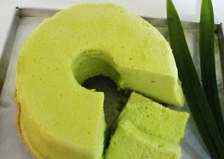 resep makanan Pandan Chiffon Cake tanpa pengembang/BP, dengan ekstrak daun pan
