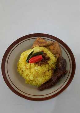 Nasi kuning simple